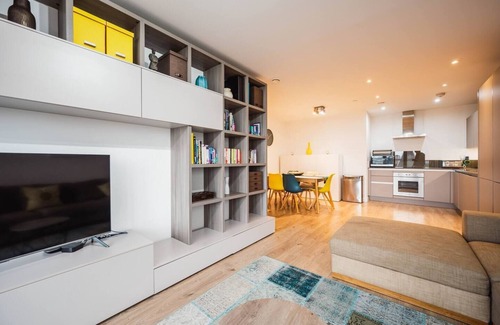 Hackney Apartamento | Pass the Keys | 3 Bed 2 Bath with Stunning Views from the 8th Fl