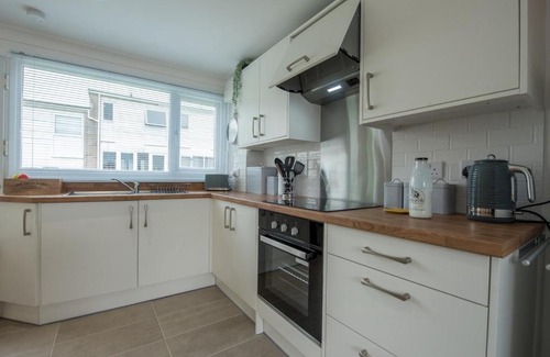 Pembroke Casa | Pass the Keys 4 Bed Chalet Fully equipped w Free Parking WiFi