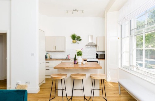 Leamington Spa Apartamento | Pass the Keys Central Leamington Spa 2 Bed Flat with Parking