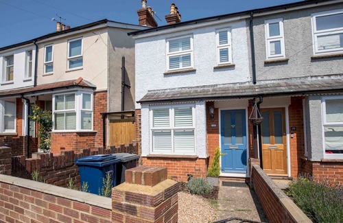 Farnham Casa | Pass the Keys | Character 3 Bed Cottage in Farnham, Free Parking
