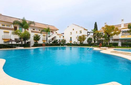 Urbanizacion Pinos Verdes Apartamento | Pass the Keys Charming Andalusian Ground Floor with Patio