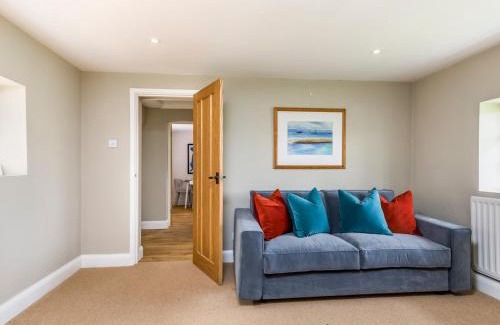 Stoughton Casa | Pass the Keys Charming Country Cottage With Spectacular Views