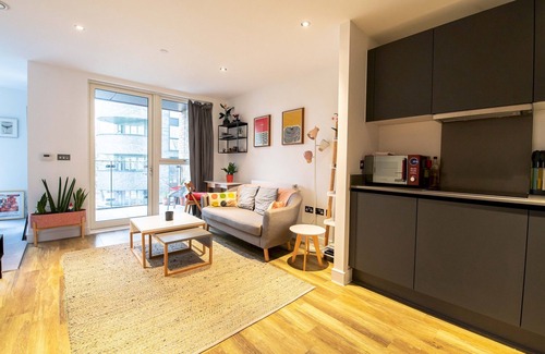 Markhouse Apartamento | Pass the Keys | Cosy Studio flat with a Balcony