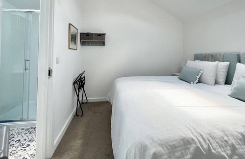 Bugford Casa | Pass the Keys | Dartmouth rural retreat
