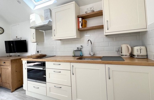 Bugford Casa | Pass the Keys | Dartmouth rural retreat