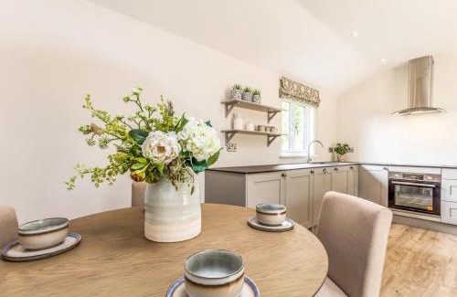 Funtington Casa | Pass the Keys Delightful 2Bed Lodge in Downland Village