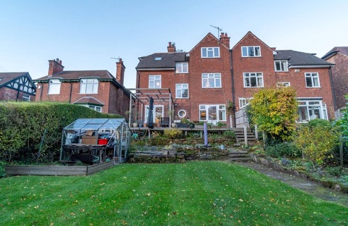 Woodthorpe Casa | Pass the Keys | Elegant 5-Bed Edwardian Home with Garden & Parking