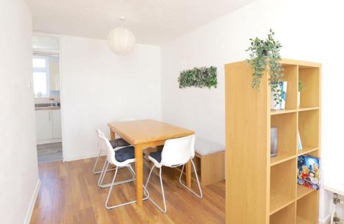 Headington Casa | Pass the Keys Headington 4BR Home Parking and Garden Oxford