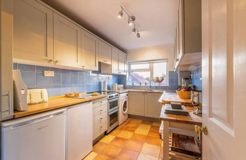 Glastonbury Casa | Pass the Keys | Large Luxury Glastonbury House, Stunning views!