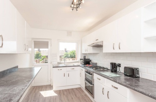 Bramley Casa | Pass the Keys | Large Family Getaway