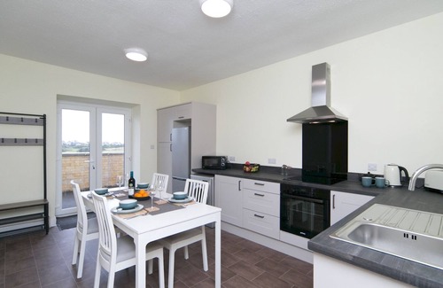 Trearddur Bay Apartamento | Pass the Keys | Modern Apartment near the Beach with free parking