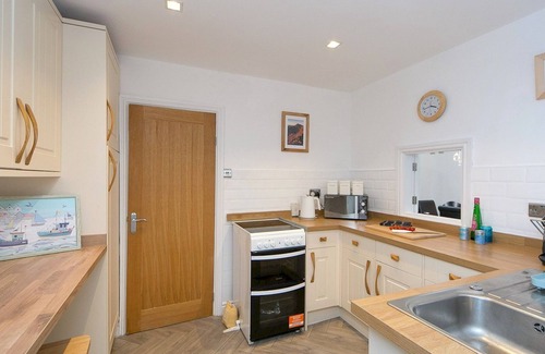 Amlwch Casa | Pass the Keys | Modern Coastal Home in Bull Bay