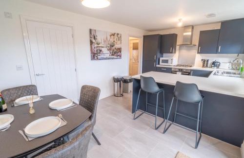 Edwalton Casa | Pass the Keys Modern 3-Bed Home with Garden & Free Parking