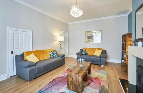 Seaham Casa | Pass the Keys Modern home in a seaside town