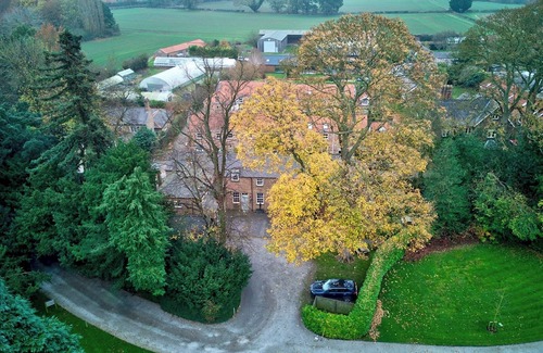 York Casa | Pass the Keys | No. 4 - Oak Tree Cottage