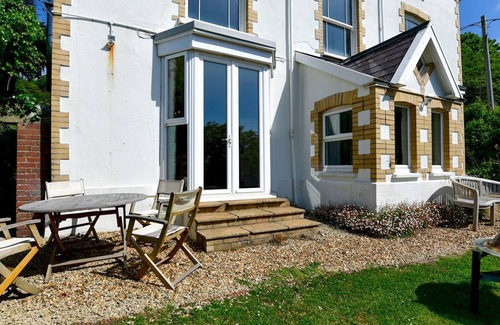 Horton Casa | Pass the Keys | Period 5 bed house on the Gower with Sea Views