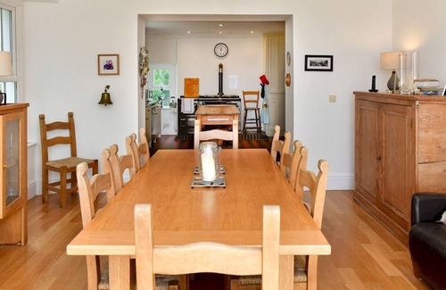 Horton Casa | Pass the Keys | Period 5 bed house on the Gower with Sea Views