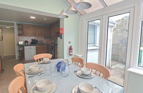Ty Croes Casa | Pass the Keys | Pet Friendly Beach Side Property