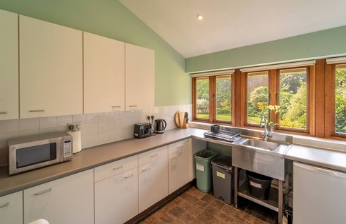 Sibford Gower Casa | Pass the Keys | Private Countryside Annexe | wonderful views