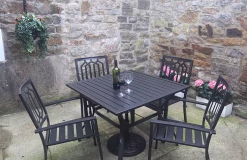 Hulme End Casa | Pass the Keys | Quaint & Cosy Cottage Hamlet Location for 4 & Pets