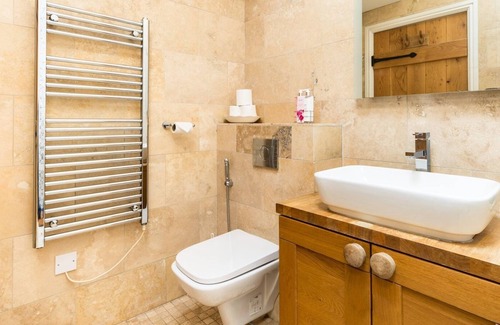Warwick Casa | Pass the Keys | Quality Rural 2 Bed Cottage Retreat