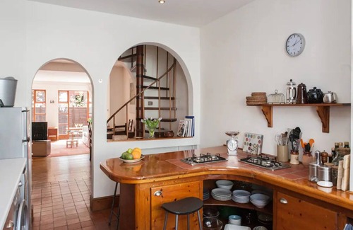 Earlsfield Casa | Pass the Keys | Quirky home & private garden