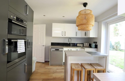 Oxford Casa | Pass the Keys | Spacious 5BR Garden Home - 2 x Parking - Oxford