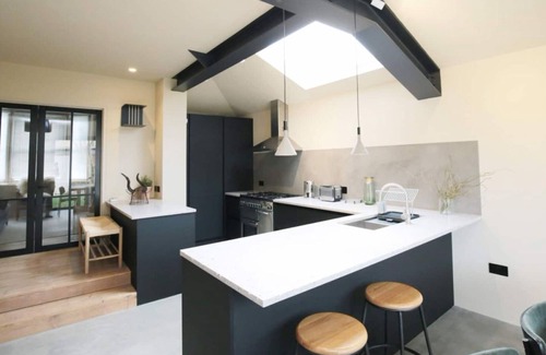 Oxford Casa | Pass the Keys | Stunning, Brand New 3BR Home - Central Oxford