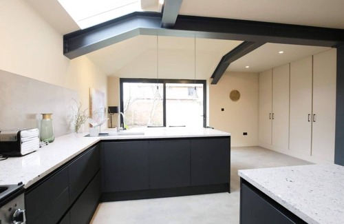 Oxford Casa | Pass the Keys | Stunning, Brand New 3BR Home - Central Oxford