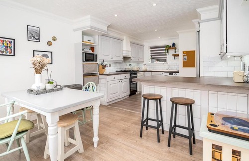 Hatfield Casa | Pass the Keys Stylish Cosy 3Bed Family Friendly Home in Hatfield