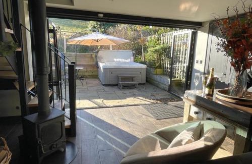Hayfield Casa | Pass the Keys The Cosy Romantic and Elegant for 2 with Hot Tub