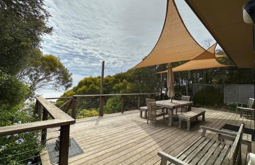 Emu Bay Casa | Passing Winds - Emu Bay
