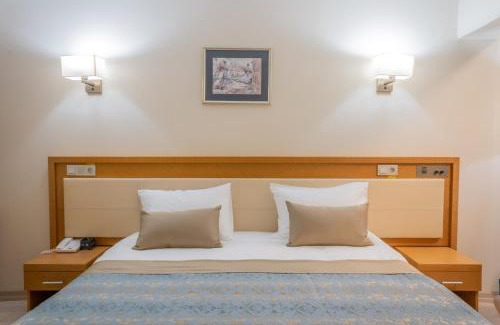 Golbasi Cama Y Desayuno | Patalya Lakeside Resort Hotel