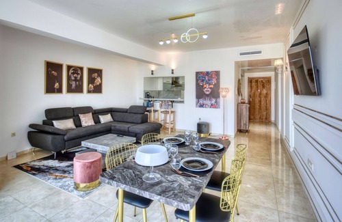 Agadir Apartamento | Paternelle Palace-Apartamento-Baño para personas con movilidad reducida-Vista...
