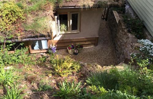 Upton Cheyney Casa | Pathways, Beachwood Cottage