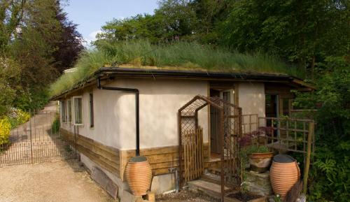 Upton Cheyney Casa | Pathways, Beachwood Cottage