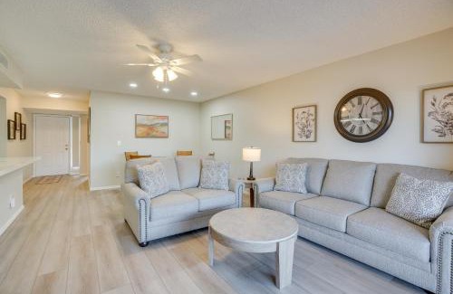 Westbrook Village Apartamento | Patio and Pool Access Golf Getaway in Peoria