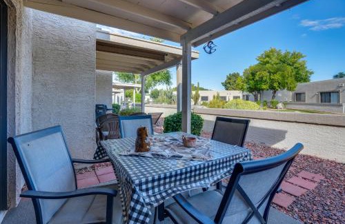 Westbrook Village Apartamento | Patio and Pool Access Golf Getaway in Peoria