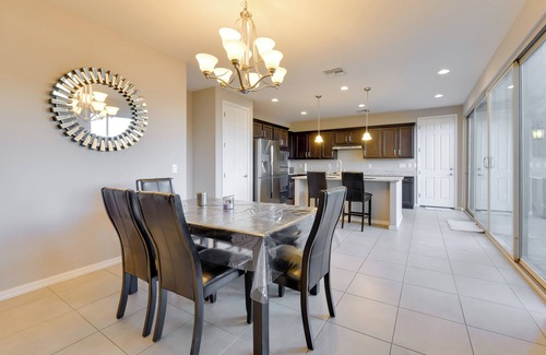 Gilbert Casa | Patio & Balcony: Spacious Gilbert Getaway!