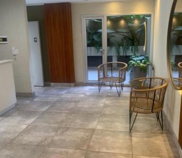 Villa San Lorenzo Apartamento | Patio Belgrano