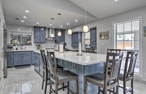 Brownsville Casa | Patio & Grill: Spacious Gem Near Gulf Coast!