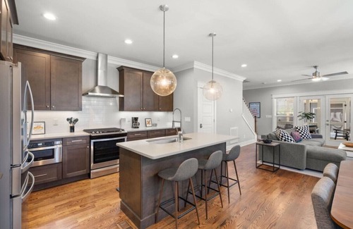 Cleveland Park Casa | Charming and Spacious East Nashville Home Sleeps 12 Comfortably!