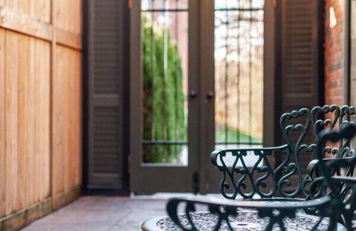 Stratford Apartamento | Henry House - Patio Suite | An Arrivals Stay