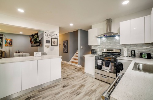 South Holland Casa | Patio & Yard: Quiet Home in Chicago Area