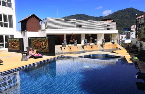 Patong Apartamento | Sea view studio in Patong - pool, gym & parking D5