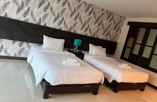 Pak Nam Pran Hotel | Pattawia Resort & Spa