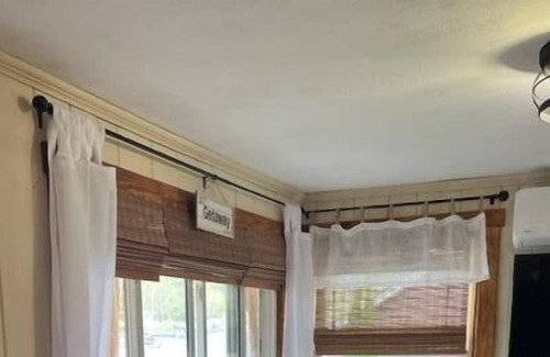 Laconia Cabaña | Paugus Bay Cottage on Lake Winnipesaukee!