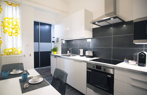 Terezvaros Apartamento | Nuevo apartamento premium de 75m2 ° City Center, AC, Netflix