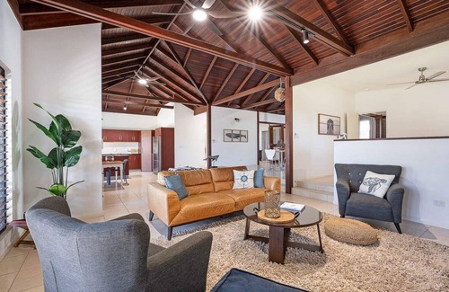 Wongaling Beach Casa | Pause Reset at Mission