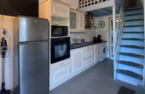 Valras-Plage Cabina | Pavilion 6 people, parking, shared swimming pool, lou portalou n°105